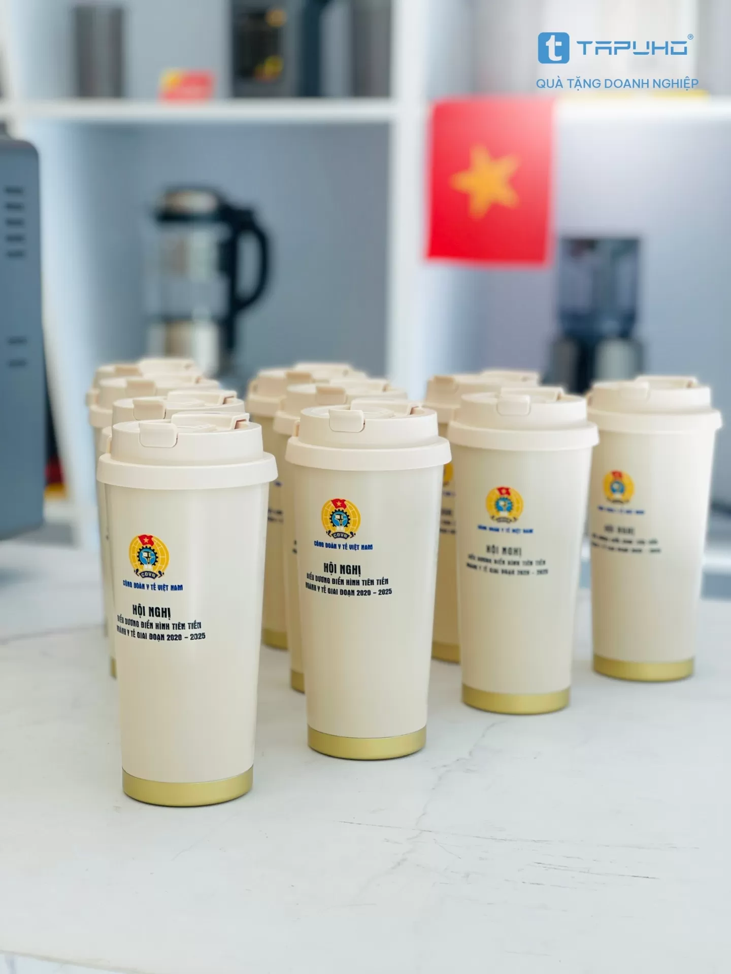 Bình giữ nhiệt in logo tặng hội nghị