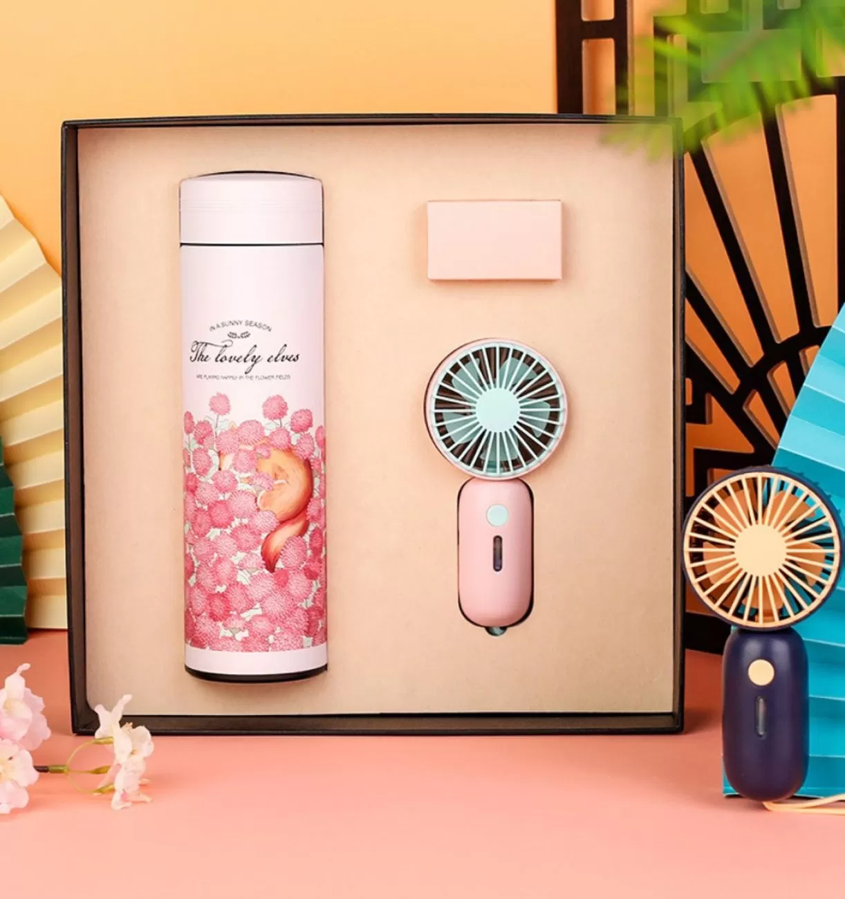Set quà tặng bình nước và quạt mini